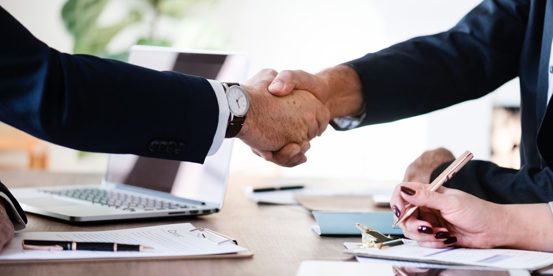 agreement-business-businessmen-886465 Handshake agreement